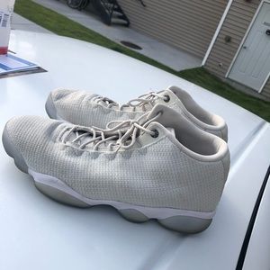 Off white Jordan’s